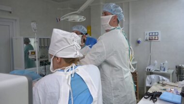 Перлин Д.В. - Лапароскопическая адреналэктомия справа