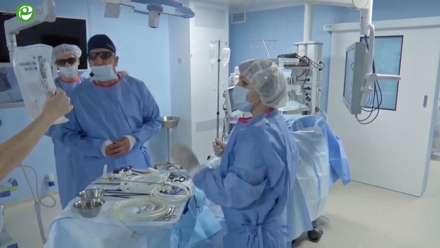 Галямов Э.А. - Лапароскопическая резекция почки и адреналэктомия 3D