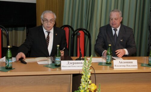 Фотоальбом с VI Всероссийской научно-практической конференции с международным участием «Рациональная фармакотерапия в урологии» 2012