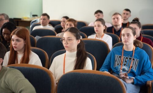 Научно-практическая конференция, посвященная СХТБ, «Тазовый перекресток мнений и решений», Белгород